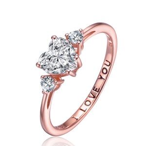 NWT Elegant Rose Gold Heart Ring